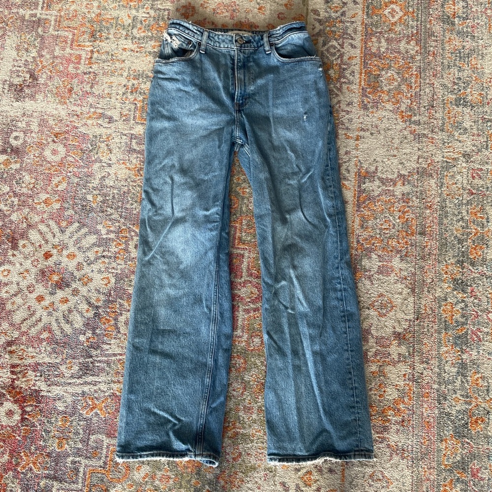 Abercrombie curve love 90s relaxed jean